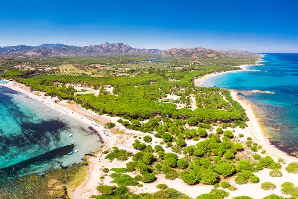 Cala Liberotto e Cala Ginepro praia na ilha da Sardenha, Sardenha, Itália, Europa — Fotografia de Stock