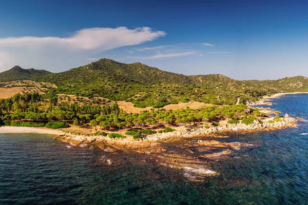Praia do Porto Pirastu perto da Costa Rei na ilha da Sardenha, Itália — Fotografia de Stock