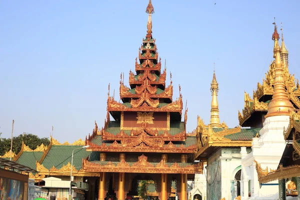 Yangon, Myanmar, Güney Doğu Asya 'da Shwedagon Pagoda