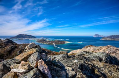 Adaların güzel görünümü - Sommaroy in Troms, North Norway