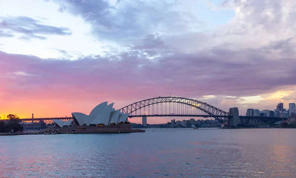 シドニー オペラハウスとハーバー ブリッジの夕日 オーストラリア 2018 — ストック写真