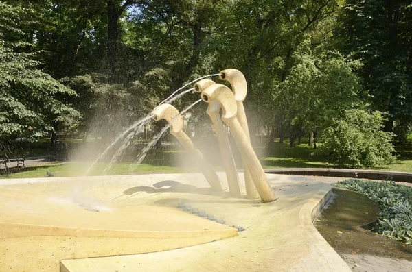 Cracovia Polonia Julio 2018 Fuente Agua Chopin Piano Escultura Diseñada —  Fotos de Stock