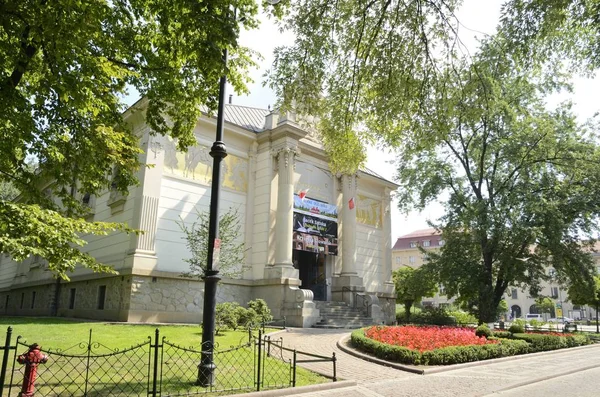Kraków Polska Lipca 2018 Wejście Pałacu Sztuki Towarzystwo Przyjaciół Beaux — Zdjęcie stockowe