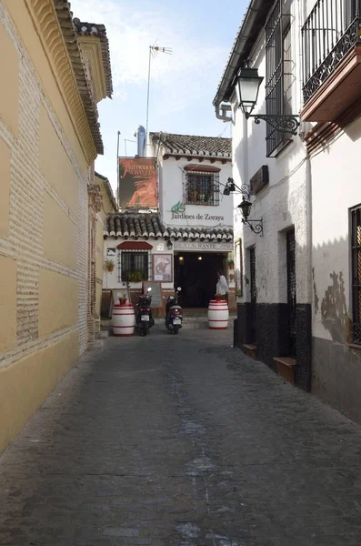 Granada Spain December 2014 Typical Bar Narrow Street Albaicin Medieval — Φωτογραφία Αρχείου