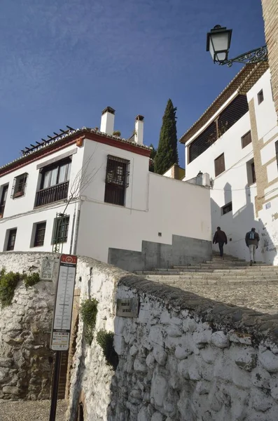 Granada Spain December 2014 Men Climbing Stairs Medieval Moorish District — Stock Photo, Image