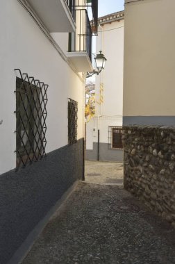 Ortaçağ Mağribi İlçesi, Albaicin Granada, Endülüs, İspanya dar taş sokakları. 