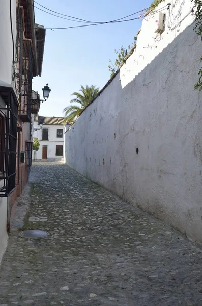 Calle Piedra Estrecha Barrio Morisco Medieval Del Albaicín Granada Andalucía —  Fotos de Stock