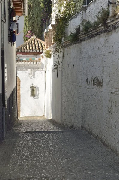 Beco Estreito Bairro Mourisco Medieval Albaicin Granada Andaluzia Espanha — Fotografia de Stock