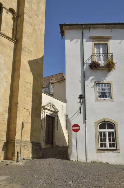 Strada acciottolata a Coimbra — Foto Stock