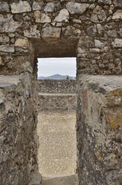 Ortaçağ duvarında diyafram