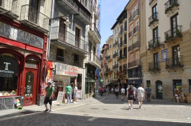 Pamplona boğa koşusunda eğri