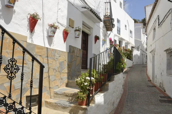 Picturesque alley in Casares — Stock Photo, Image