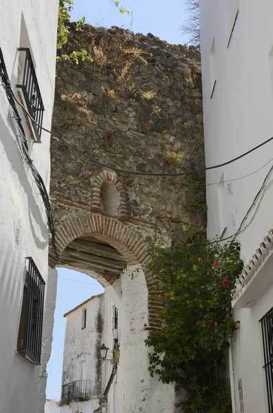 Arco de piedra en Casares — Foto de Stock