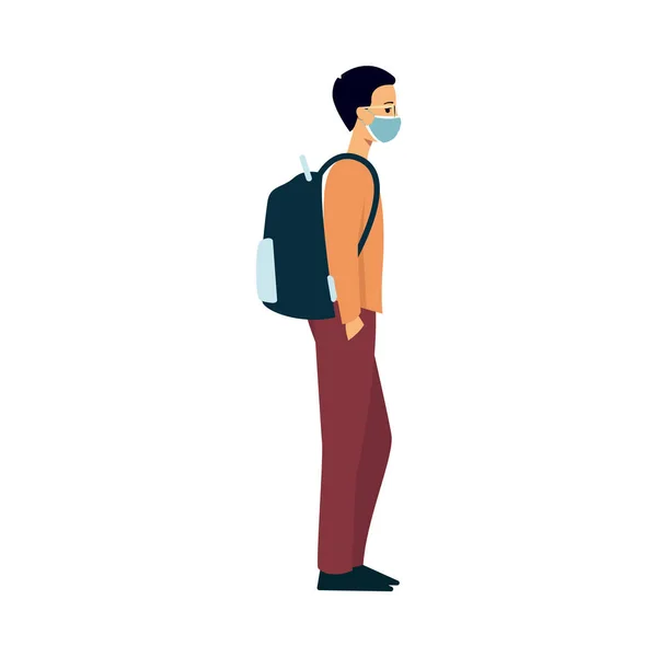 Молодий білий чоловік в светрі, штанях і рюкзаку стоїть в медичній масці на обличчі . — стоковий вектор