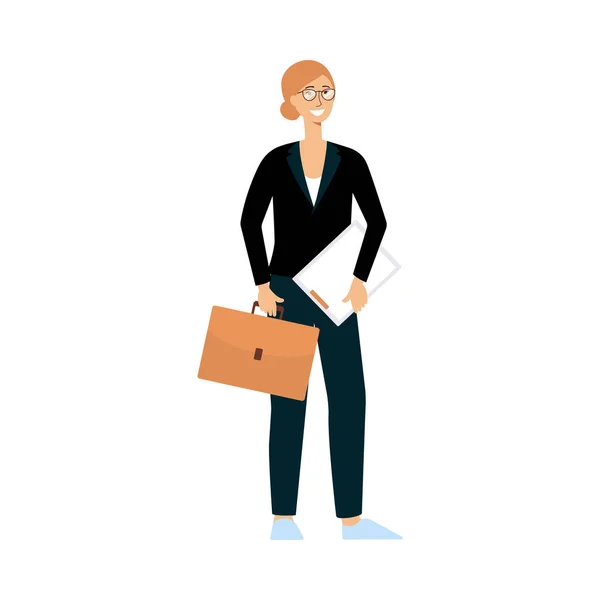 Mujer feliz en puestos de traje sosteniendo maletín y portapapeles estilo de dibujos animados planos — Vector de stock