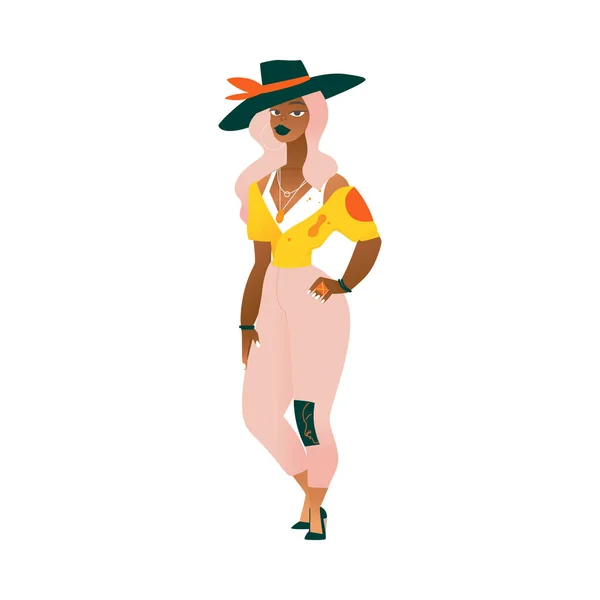 Una elegante mujer afroamericana negra o una chica con sombrero grande con el pelo ondulado rosa está de pie . — Vector de stock