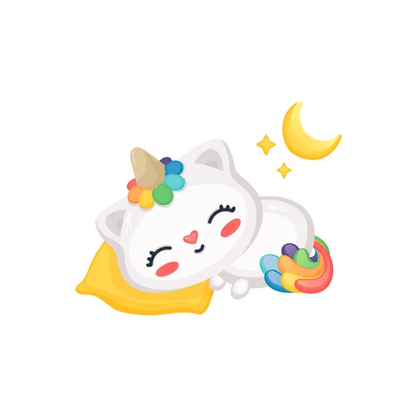 Kreskówka kot jednorożec spanie, słodkie śmieszne Kitten z tęczy róg i ogon biorąc drzemkę na poduszce pod księżycem i gwiazd — Wektor stockowy