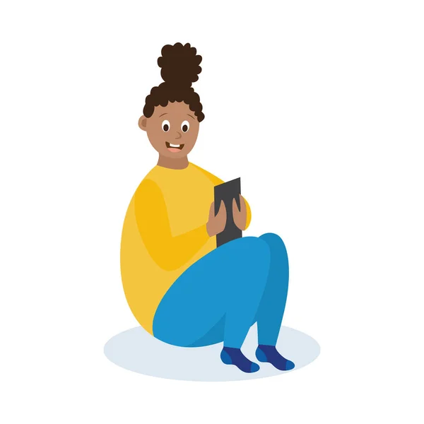 Африканская девочка-подросток с мобильным телефоном, плоские векторные иллюстрации изолированы. — стоковый вектор