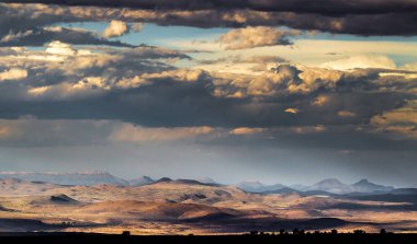 Doğal görünümünü günbatımı Karoo, Güney Afrika, dağ Zebra Milli Parkı'nda