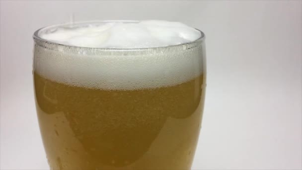 Vídeo Light Beer Glass — Vídeo de Stock