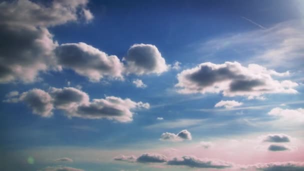 Σύννεφα Για Την Ημέρα Καλοκαίρια — Αρχείο Βίντεο