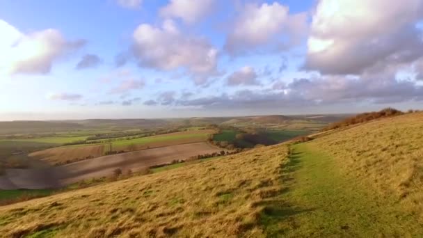 Den Brittiska Landsbygden Kvällsljus — Stockvideo