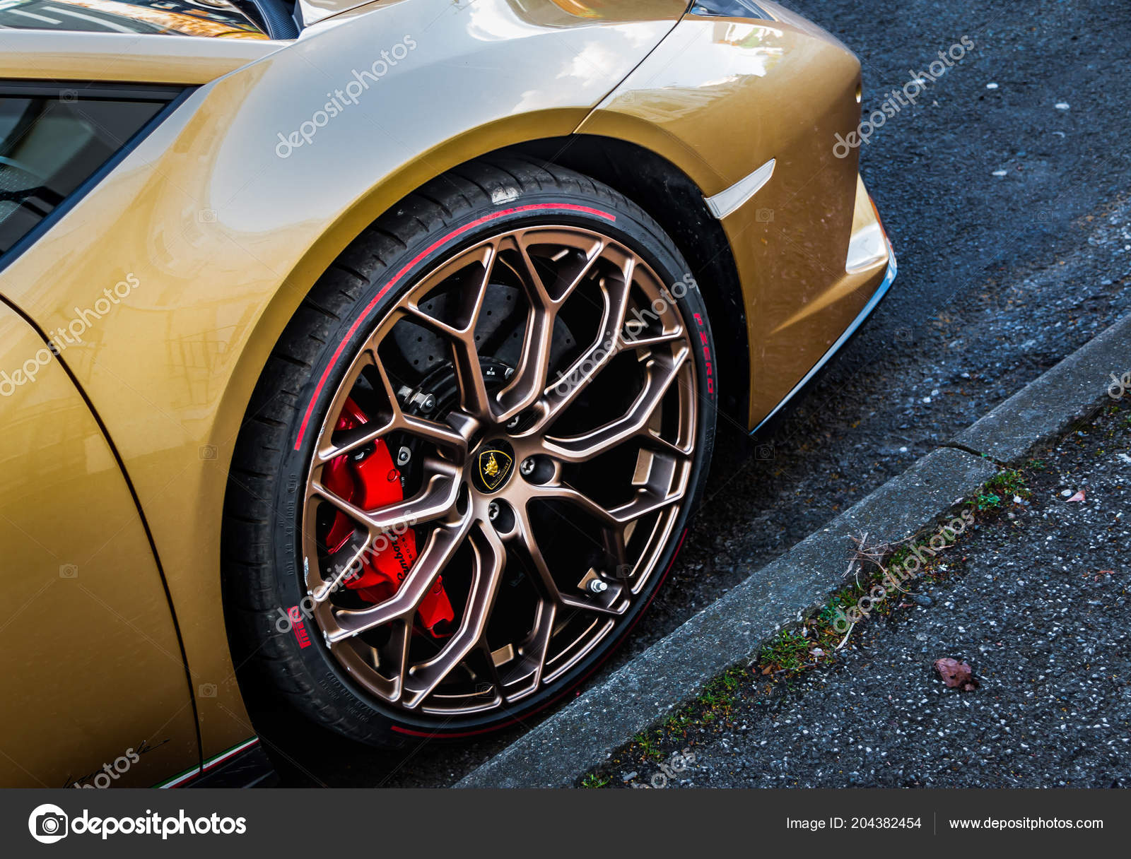 Front Wheel Lamborghini Huracan Performante Stock Editorial Photo C Tobyparsons 204382454