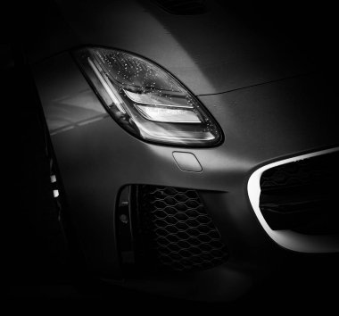 Modern jaguar F-tipi spor araba ön far