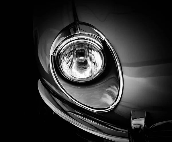 Lumière Avant Une Voiture Sport Vintage Jaguar Type — Photo