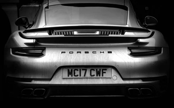 Das Heck Eines Modernen Porsche 911 Turbo Sportwagens — Stockfoto