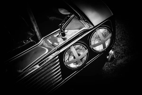 Een Abstracte Close Van Voorkant Koplamp Van Een Vintage Racewagen — Stockfoto