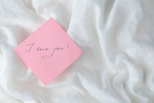 Pink Sheet Paper Words Love You White Crump — Stock Photo, Image