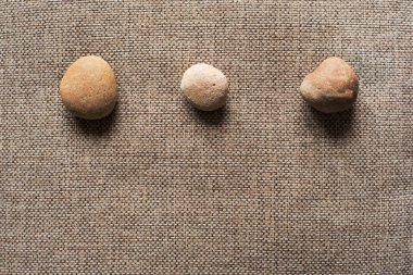 Taşlar bir çul arka plan hakkında