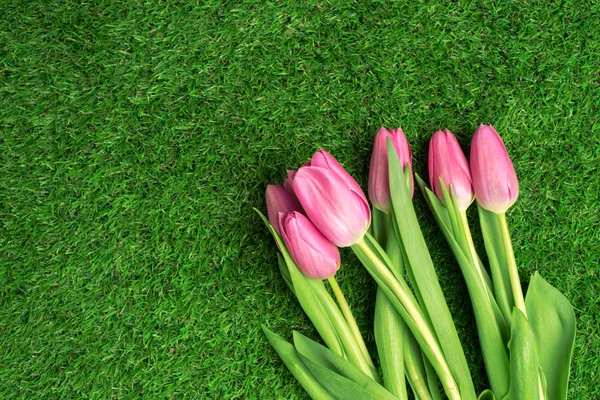 Bouquet Tulips Green Grass — Stock Photo, Image