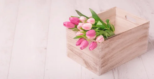 Boeket Tulpen Houten Doos — Stockfoto