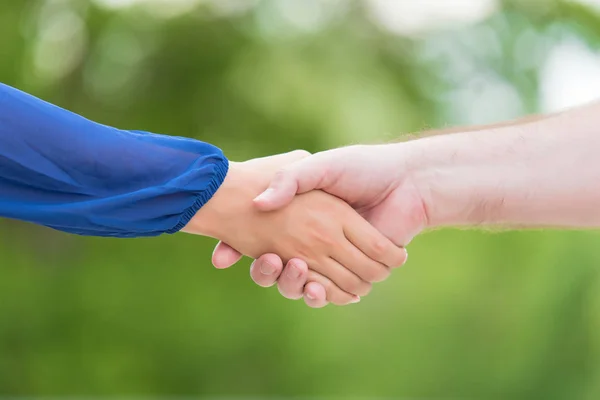 Zbliżenie zdjęcie Handshake — Zdjęcie stockowe