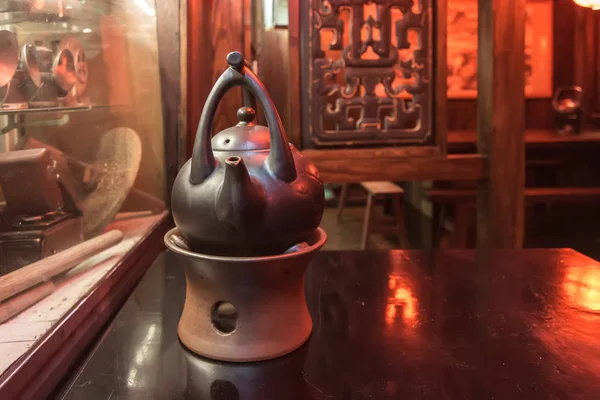 Eski bir şömine ısıt