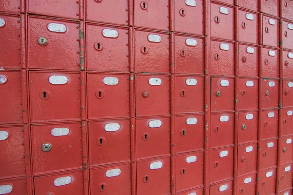 金属关闭邮局盒 — 图库照片