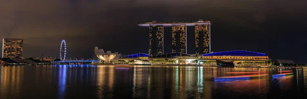 Singapur Junio 2016 Marina Bay Sands Hotel Noche Hora Azul — Foto de Stock
