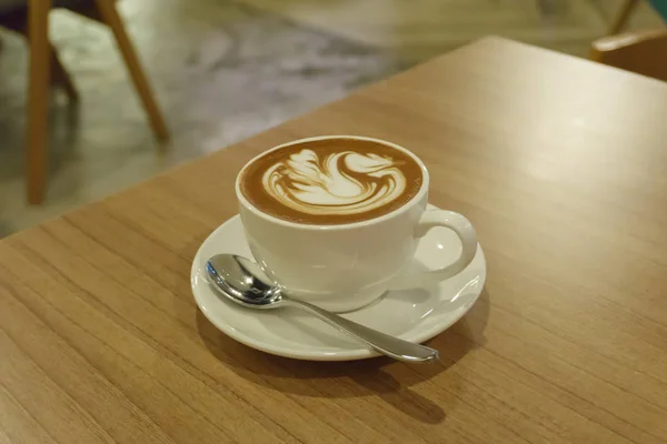 Cappuccino Oder Latte Art Tasse Mit Herzförmiger Oberfläche Ansicht Von — Stockfoto