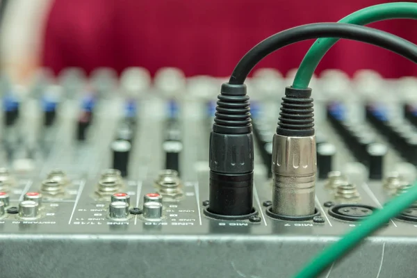 Mezclador Sonido Con Enfoque Selectivo Equipo Botones Estudio Grabación Audio — Foto de Stock