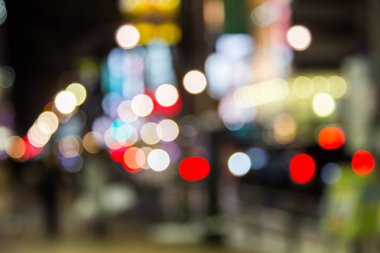 Odak trafiğinden, ışıklardan ve Japonya 'daki Sapporo Hokkaido' daki insanlardan.