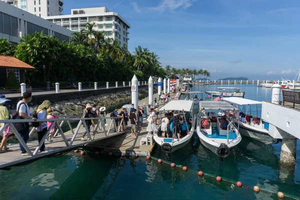 Kota Kinabalu Sabah Malasia Enero 2018 Barcos Lujo Yates Puerto — Foto de Stock