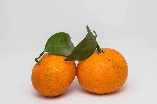 Mandarine Orange Mandarine Isolées Sur Blanc Orange Mandarine Sont Symboliques — Photo