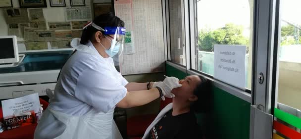 Kota Kinabalu Sabah Malaysia May 2020 Nurse Using Cotton Nasal — Stock Video