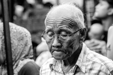 Tuaran, Sabah, Malezya-25 Ocak 2018: Eski resmin sokak fotoğrafı ve Tuaran kasabası Sabah, Malezya 'da siyah beyaz kurgu