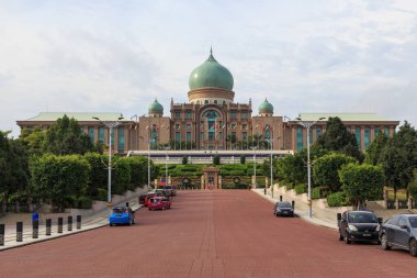 Putrajaya, Malezya - CIRCA JUNE, 2017: Perdana Putra, Malezya Başbakanlığı, Putrajaya. Putrajaya 'daki ana tepede yer alan ülke, Malezya federal hükümetinin bir kolu haline geldi.
