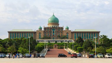Putrajaya, Malezya - CIRCA JUNE, 2017: Perdana Putra, Malezya Başbakanlığı, Putrajaya. Putrajaya 'daki ana tepede yer alan ülke, Malezya federal hükümetinin bir kolu haline geldi.