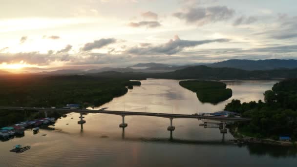 Filmagem Aérea Bela Harmonia Cor Nascer Sol Gayang Tuaran Sabah — Vídeo de Stock