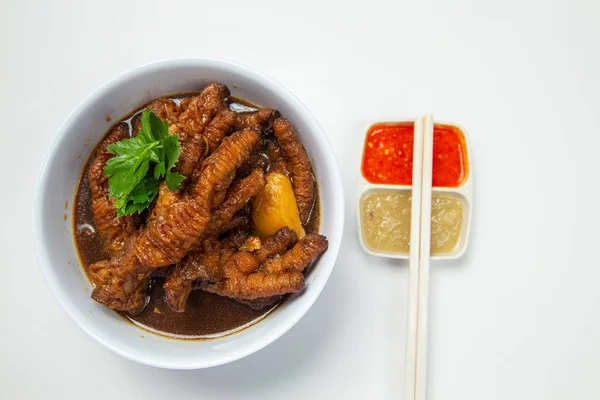 中国料理鶏の飼料や白地に蒸し鶏 — ストック写真